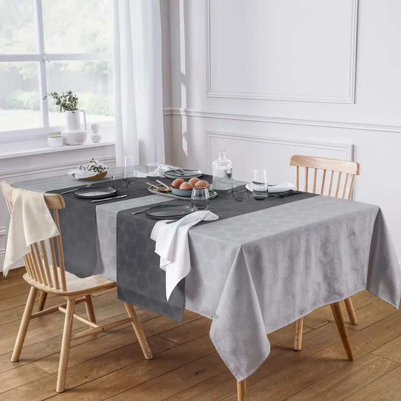 Nappe rectangulaire 6 couverts (photo de démonstration)